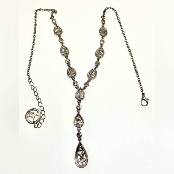 Vintage Signed Trifari Crown Silver Tone Y Necklace With Black Rhinestones - Picture 4 of 6